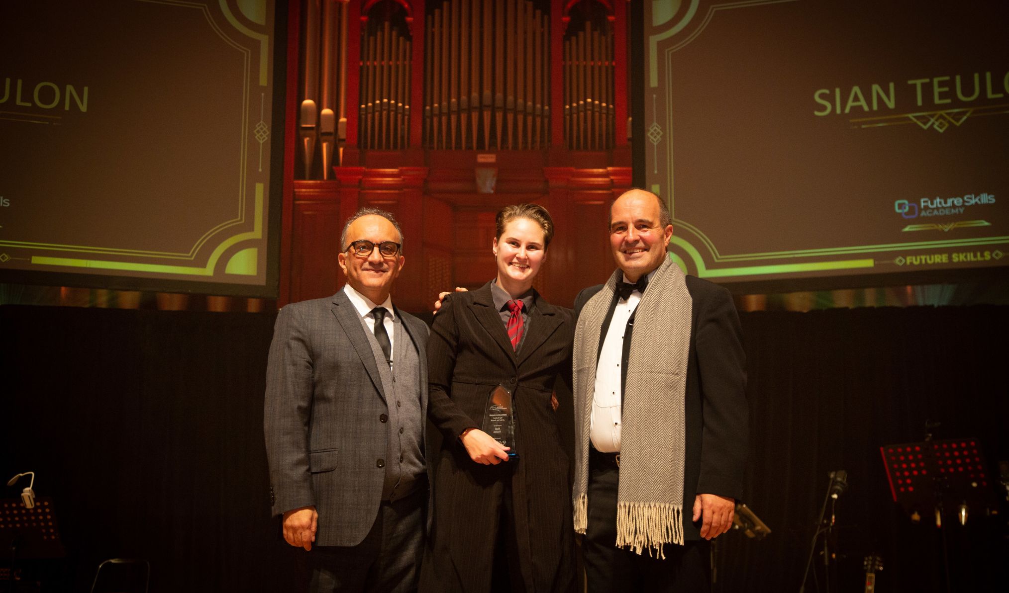 Top award for building student